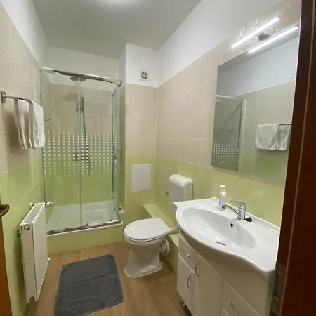 Heli Apartman Hajduszoboszlo Exterior photo