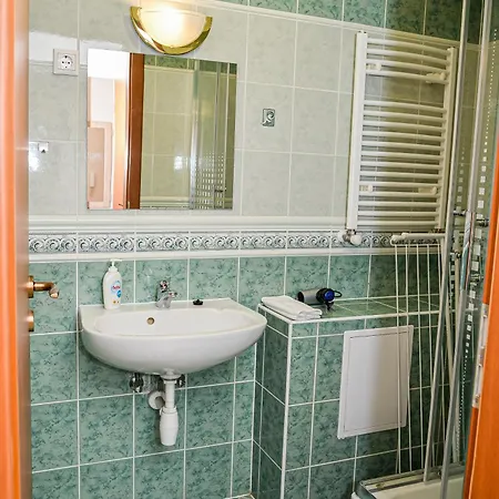 Heli Apartman Hajduszoboszlo Exterior photo