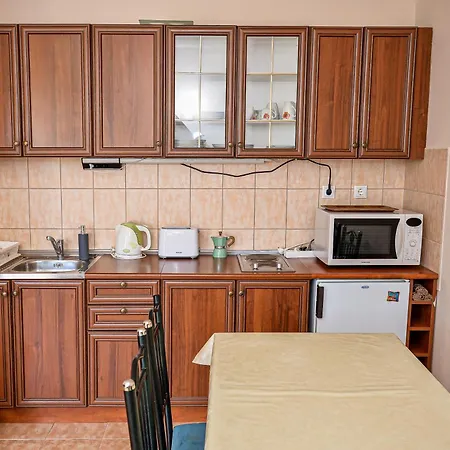 Heli Apartman Hajduszoboszlo Exterior photo