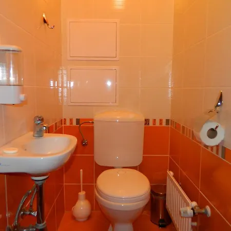 Heli Apartman Hajduszoboszlo Exterior photo