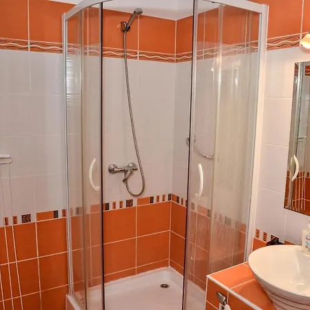 Heli Apartman Hajduszoboszlo Exterior photo